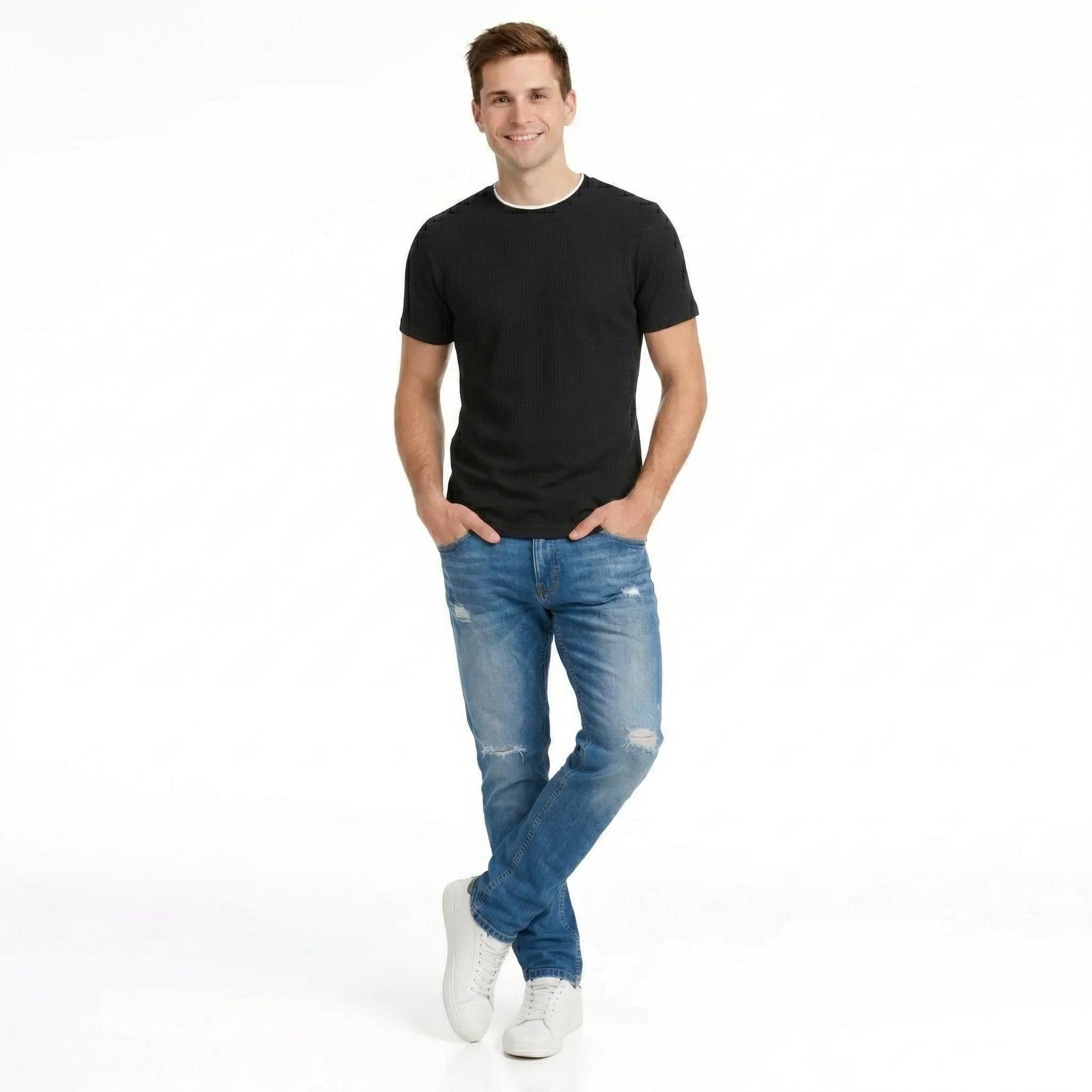 Men Black Solid Round Neck T-shirt