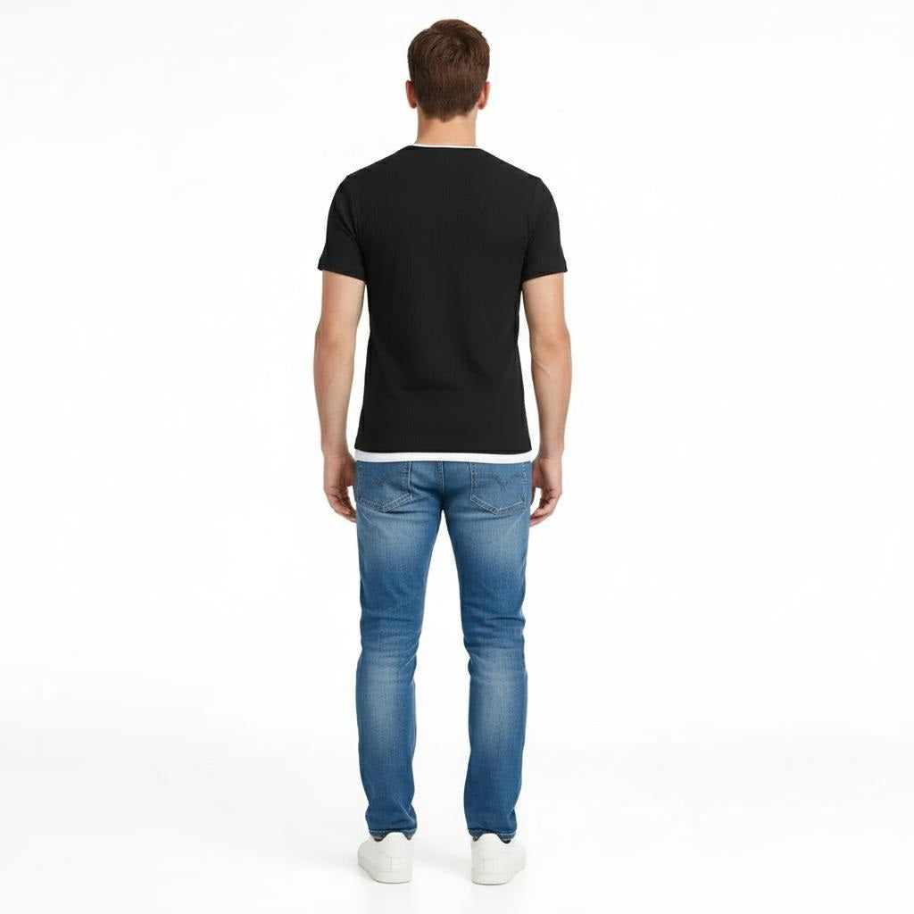 Men Black Solid Round Neck T-shirt