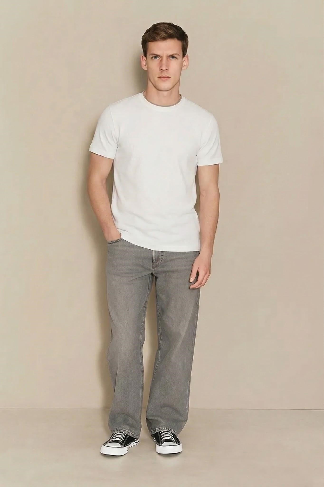 Men Off White Solid Round Neck T-shirt