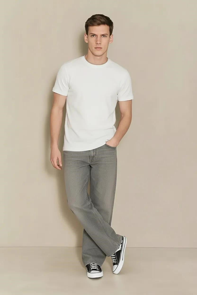 Men Off White Solid Round Neck T-shirt
