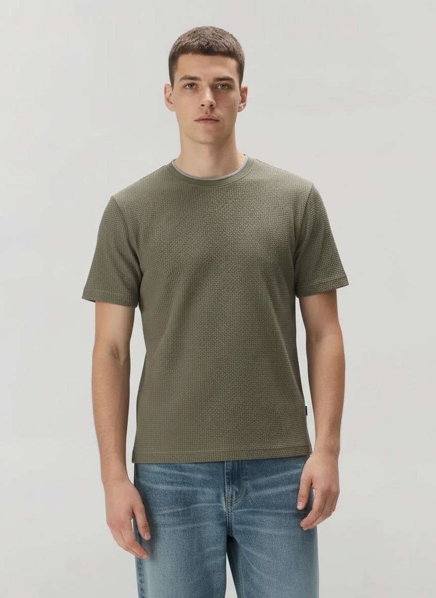 Men Olive Solid Round Neck T-shirt