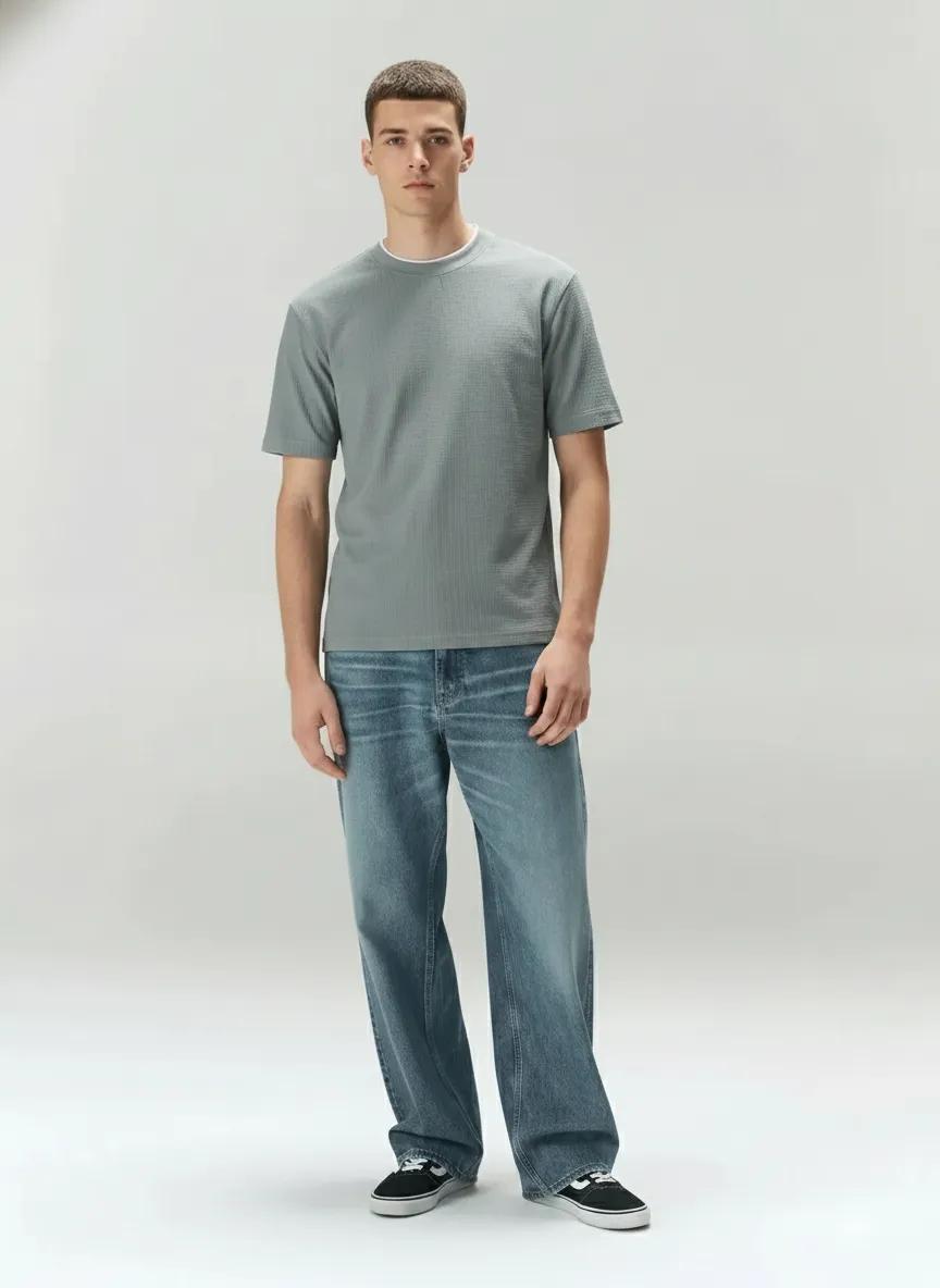Men Oxford Blue Solid Round Neck T-shirt