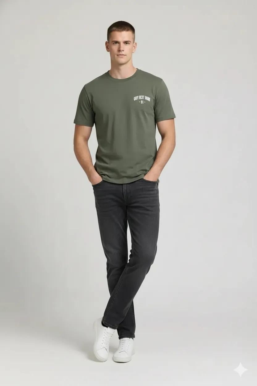 Men Four Leaf Typography Printed T-shirt