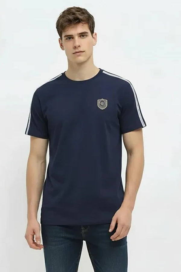 Men Solid Round Neck T-shirt
