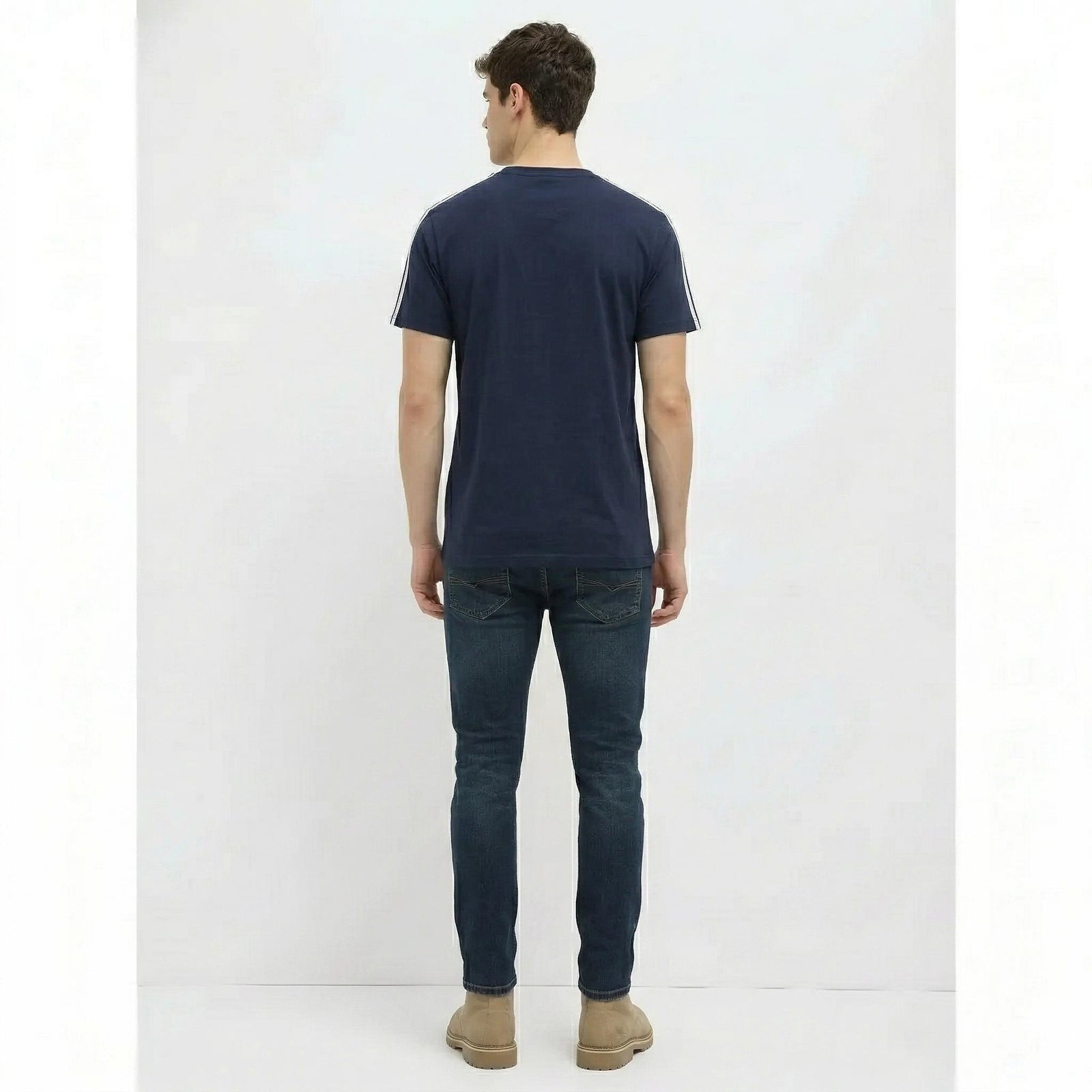 Men Navy Solid Round Neck T-shirt
