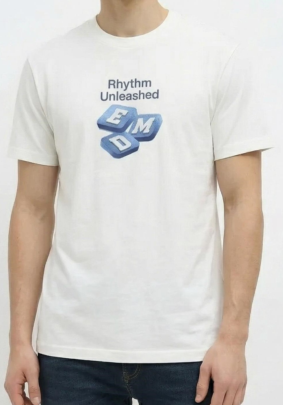 Men Off White Printed Round Neck T-shirt