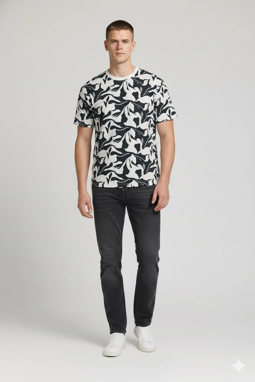 Men Pacific Round Neck Printed T-shirt