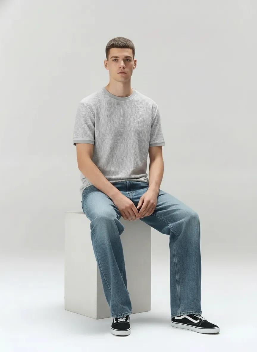 Men Silver Solid Round Neck T-Shirt