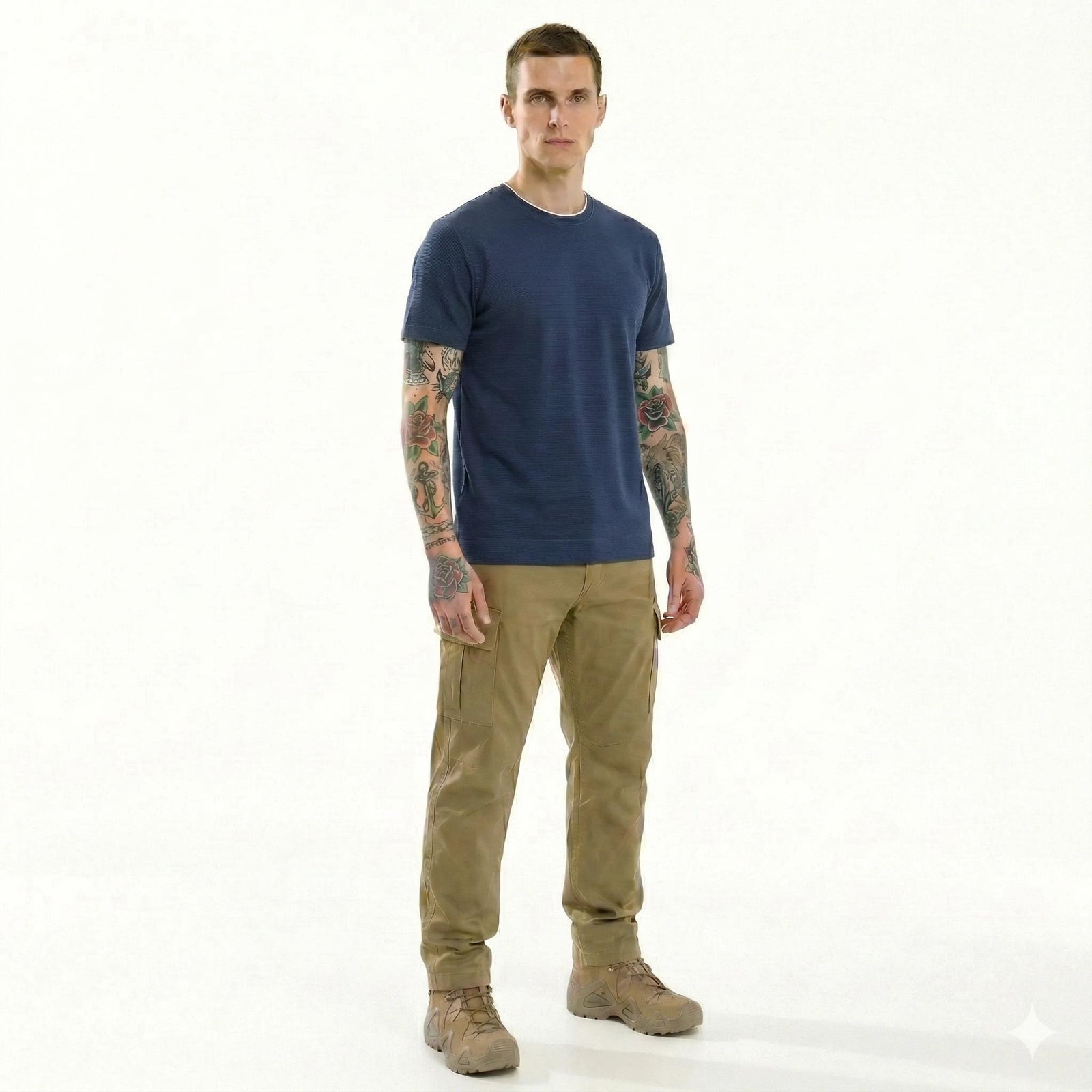 Men Dark Navy Solid Round Neck T-shirt