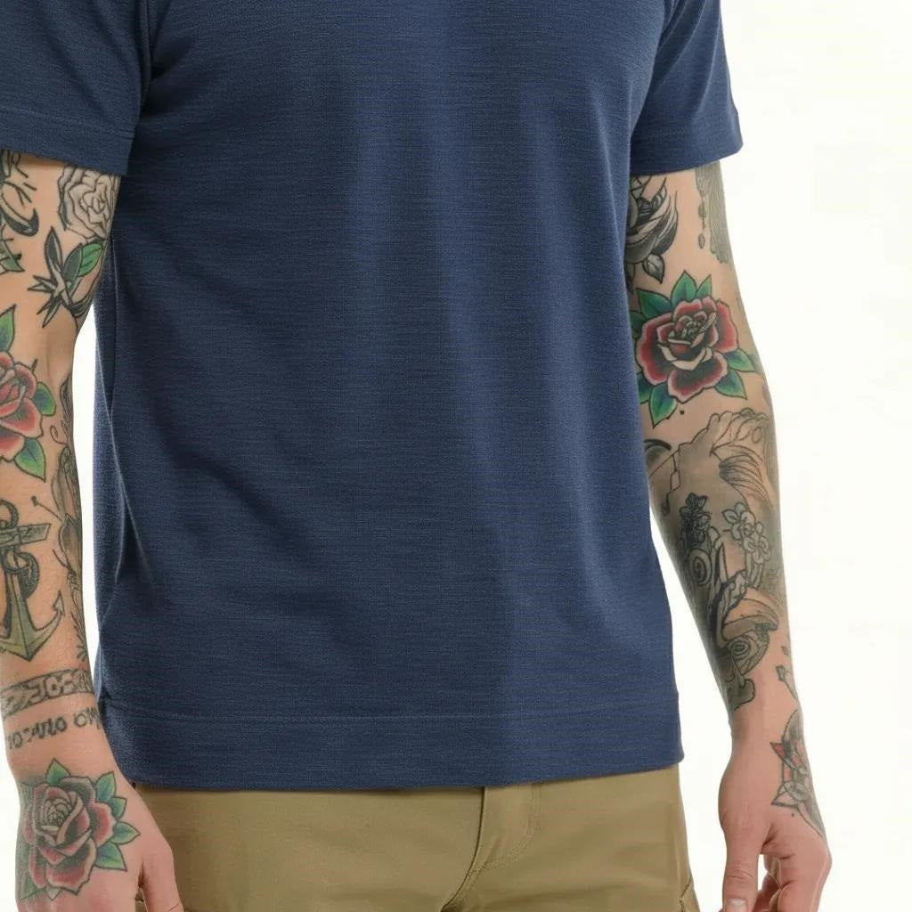 Men Dark Navy Solid Round Neck T-shirt