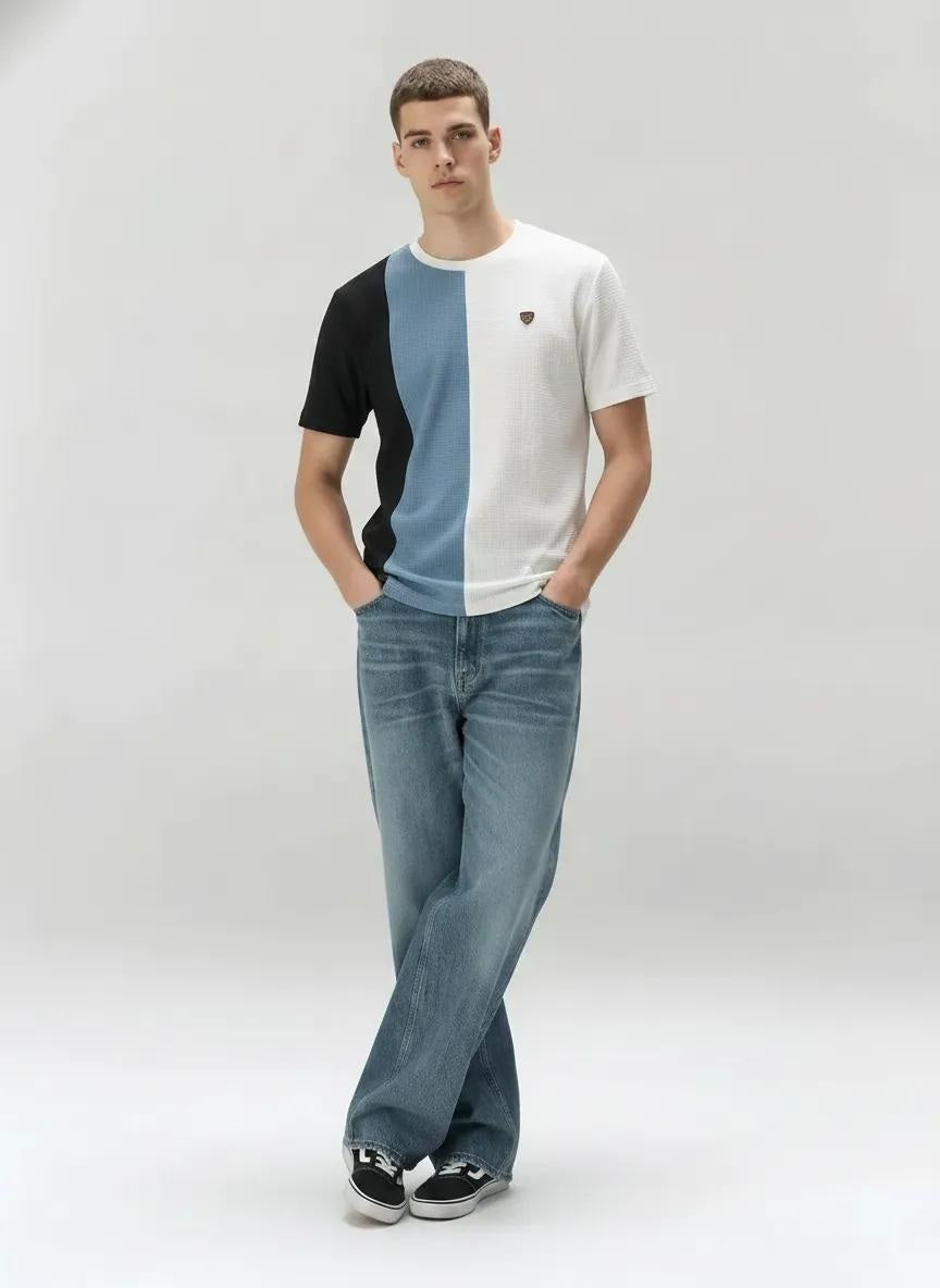 Men Navy Colourblocked Pockets T-shirt