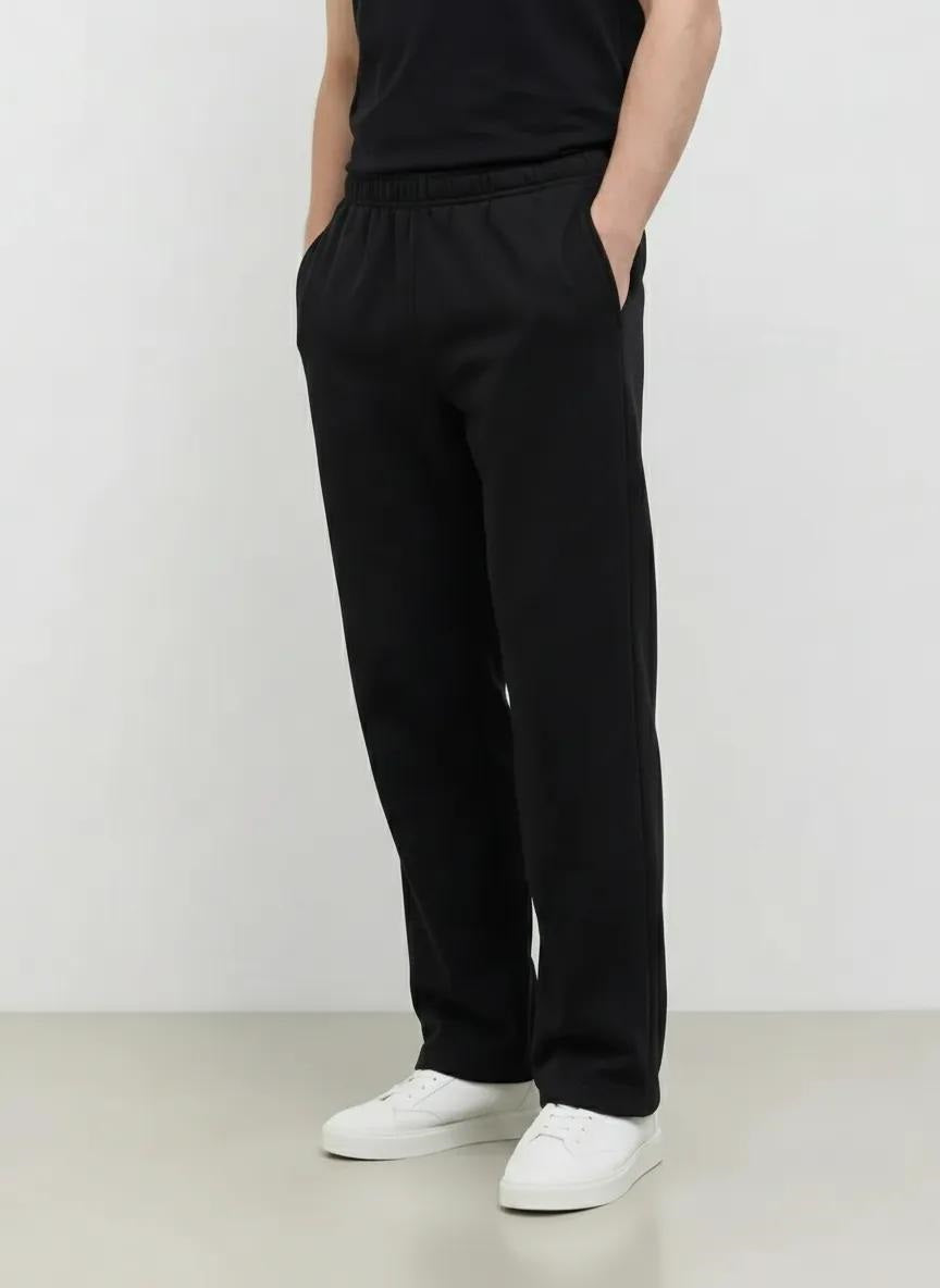 Men Black Solid Regular Fit Track Pants