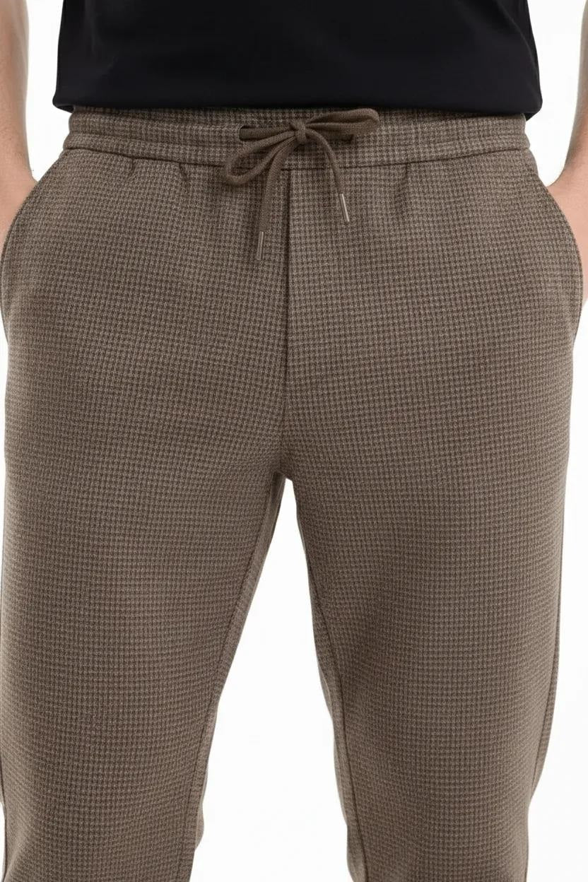 Men Solid Regular Fit Track Pants