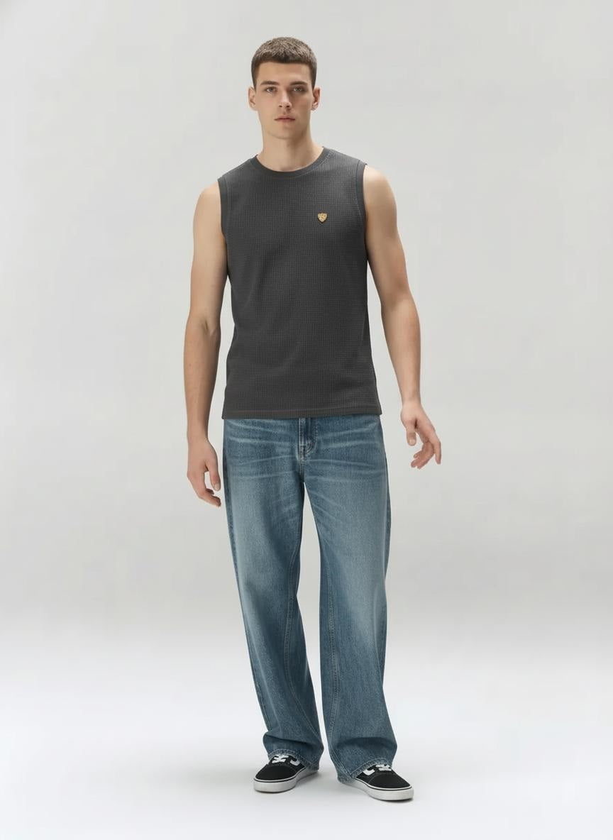 Men Black Solid Round Neck T-shirt