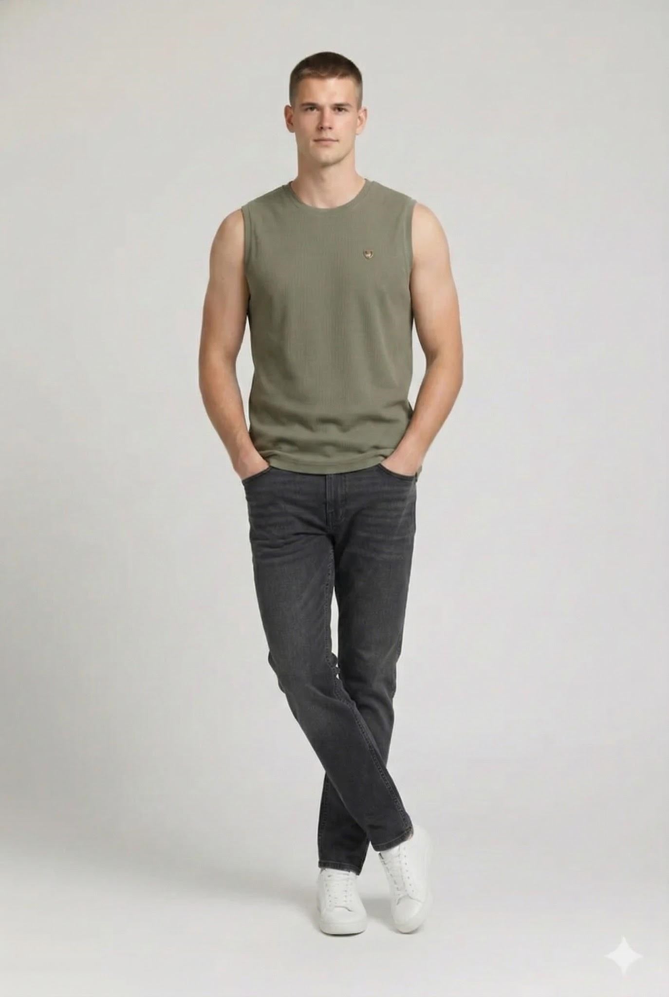 Men Olive Solid Round Neck T-shirt
