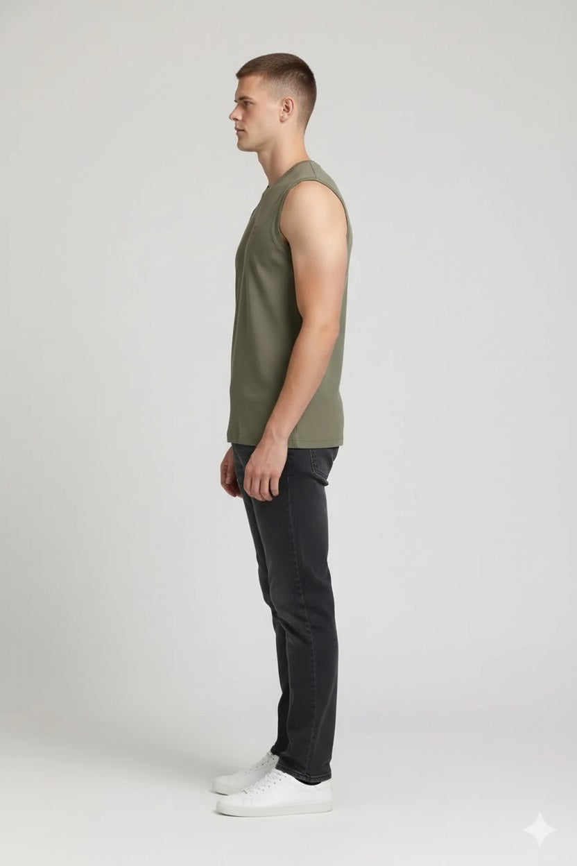 Men Olive Solid Round Neck T-shirt