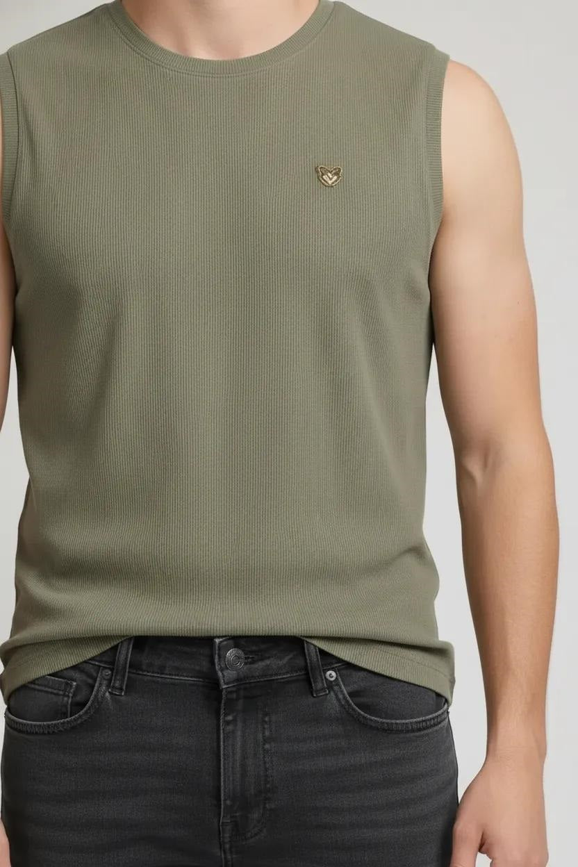 Men Olive Solid Round Neck T-shirt