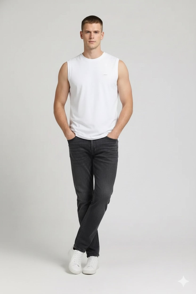 Men Solid Round Neck T-shirt