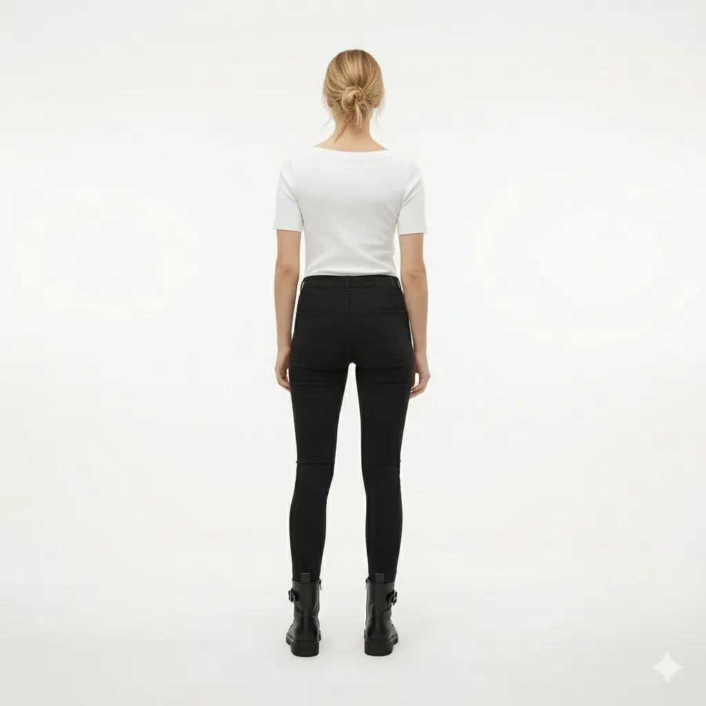 Women White Solid Round Neck T-Shirt
