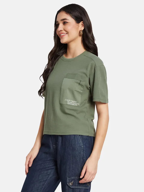 Mettle Women Solid Round Neck Pocket T-Shirt