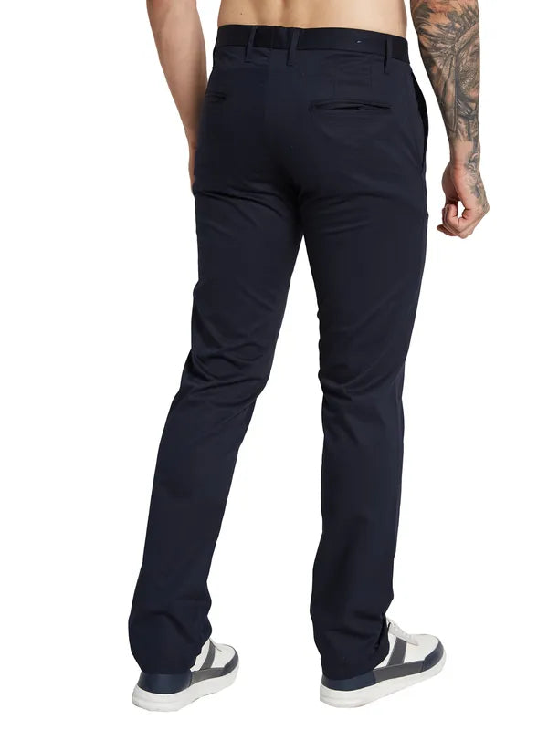 Octave Men Low-Rise Trousers