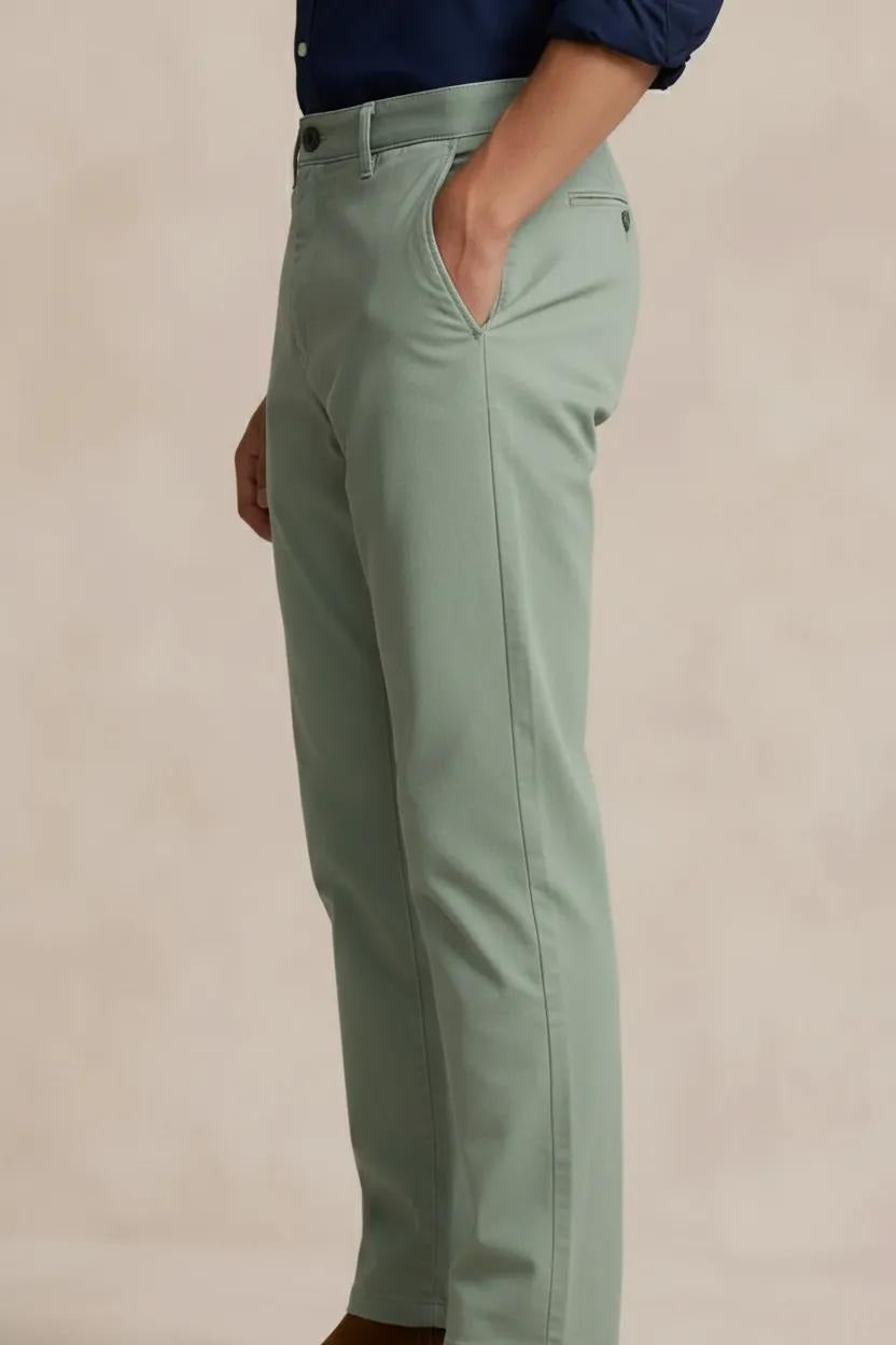 Men Mid-Rise Chinos Trousers