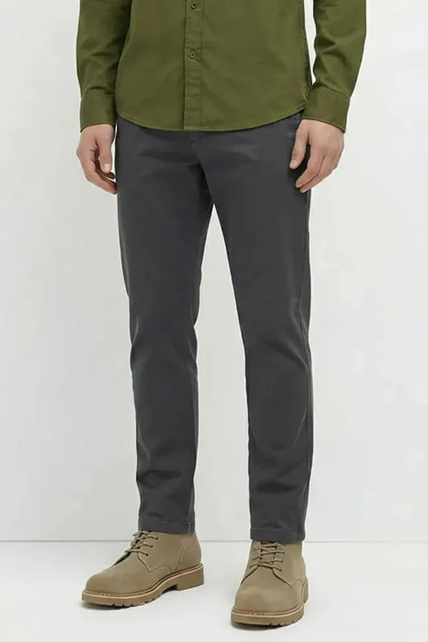 Men Mid-Rise Chinos Trousers