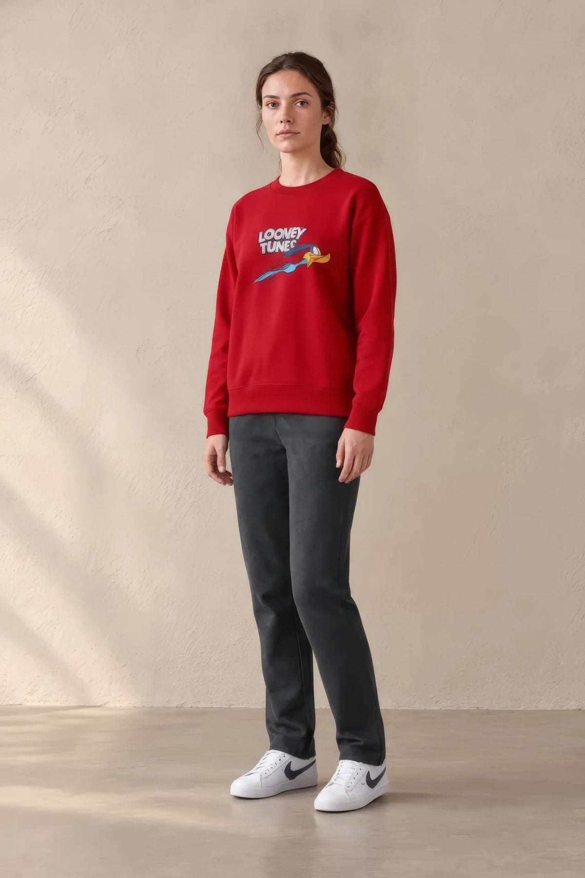 Women’s Tomato Brushed Cotton Looney Tunes Road Runner Sweatshirt | Regular Fit Crew Neck Graphic Sweatshirt