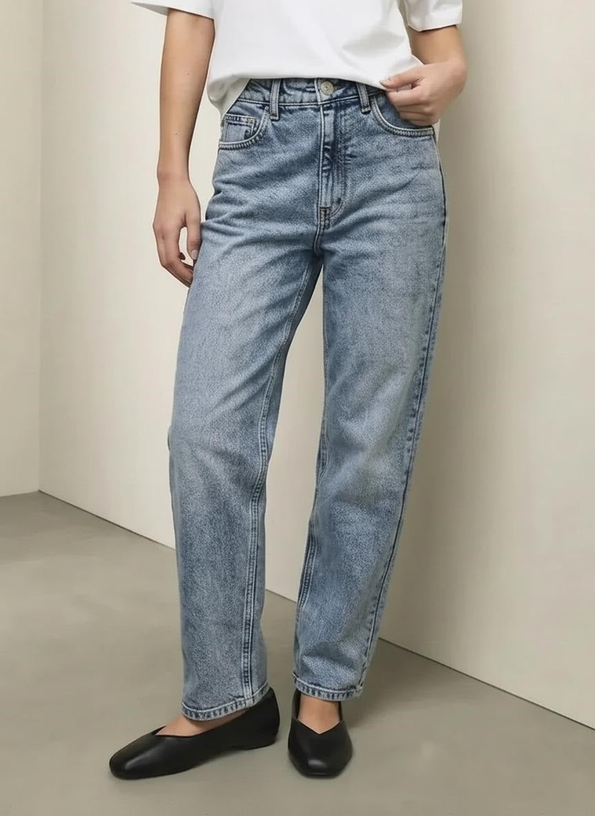 Women Stone Straight Fit Mid-Rise Stretchable Jeans