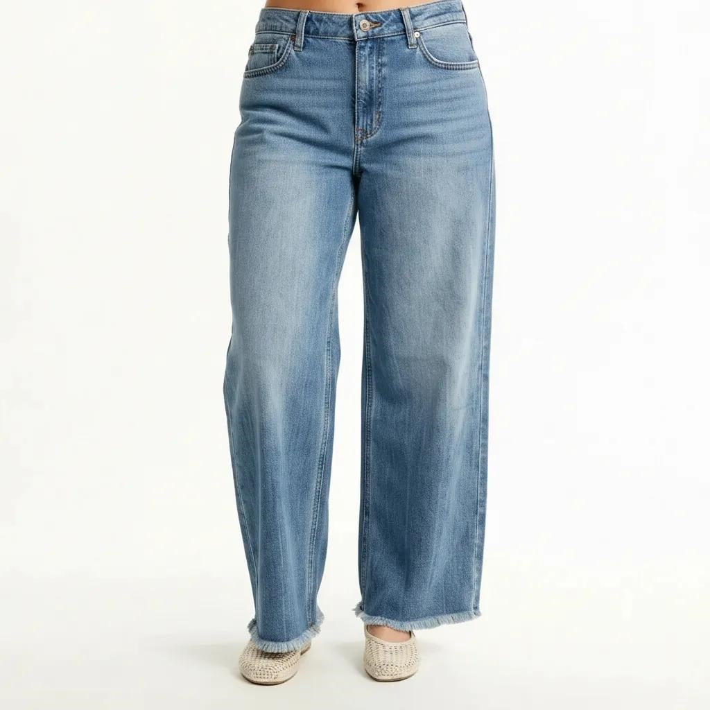 Women Deep Sky Straight Fit Mid-Rise Light Fade Stretchable Jeans