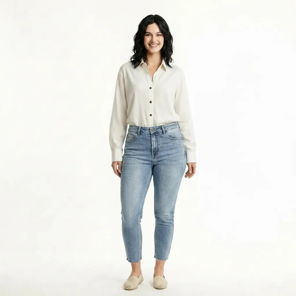 Women Ice Straight Fit Mid-Rise Light Fade Stretchable Jeans
