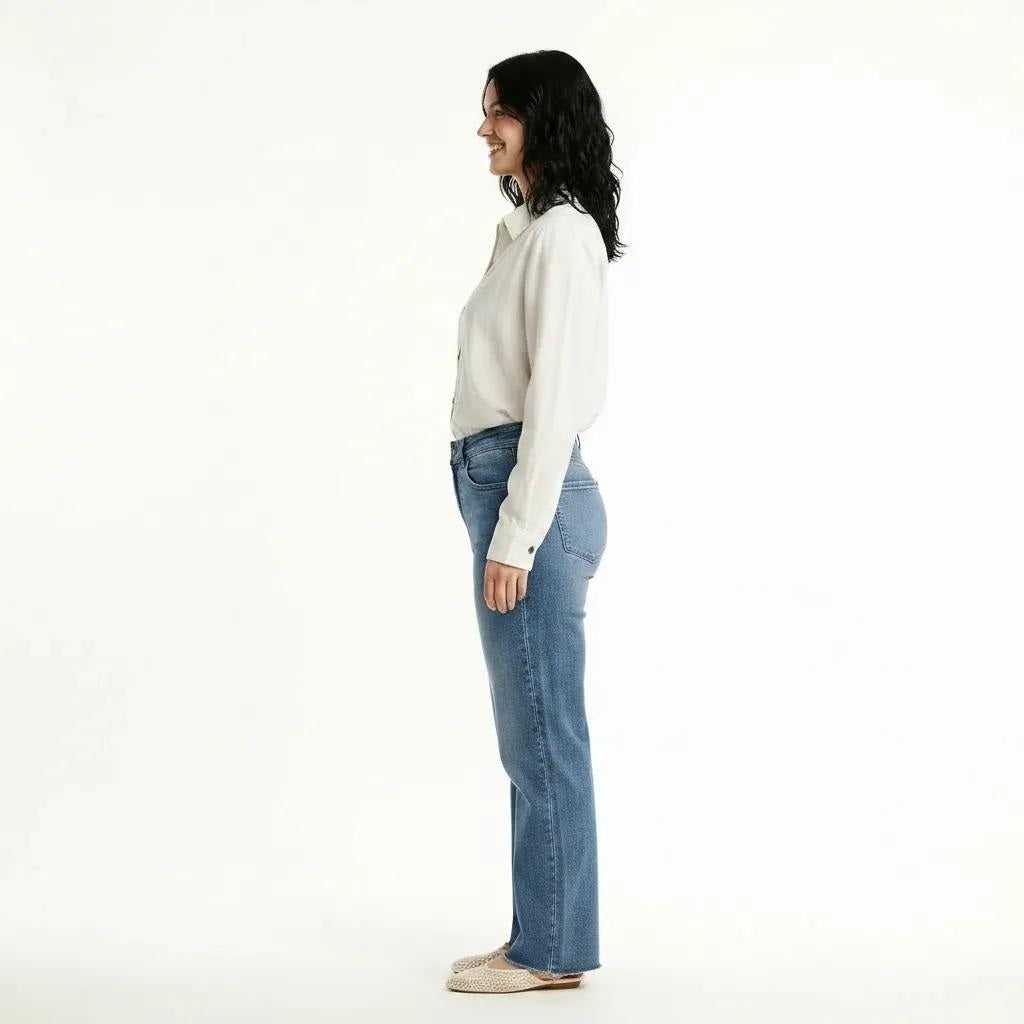 Women Ice Straight Fit Mid-Rise Light Fade Stretchable Jeans