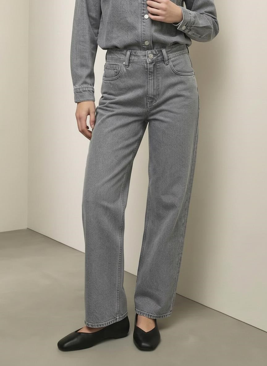 Women Straight Fit Mid-Rise Stretchable Jeans