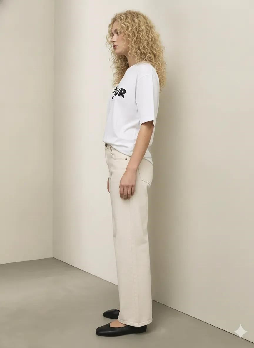 Women White Straight Fit Mid-Rise Stretchable Jeans