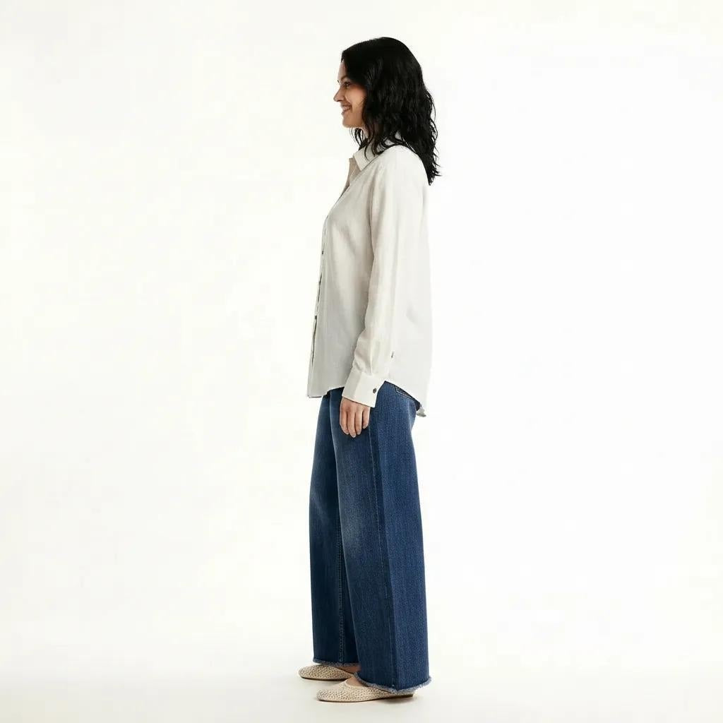 Women Medium Blue Straight Fit Mid-Rise Stretchable Jeans