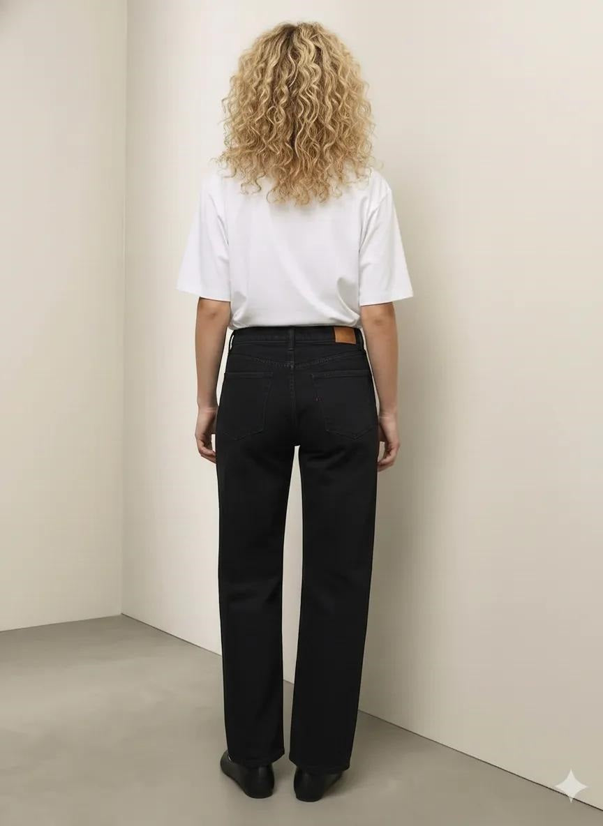 Women Black Straight Fit Mid-Rise Stretchable Jeans