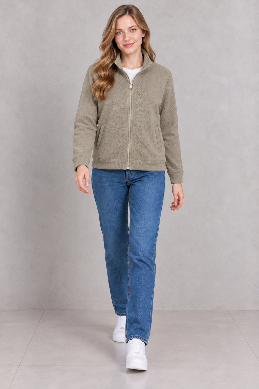 Women’s Denim Blue Straight Fit Jeans – Classic Full-Length Everyday Denim