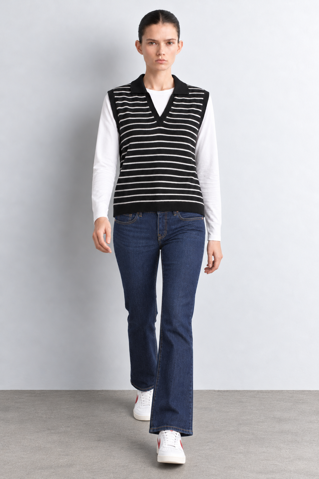Women’s Midnight Blue High-Rise Bootcut Denim Jeans with Five Pockets