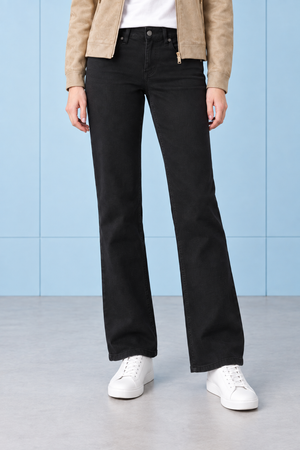 Women’s Black Bootcut Jeans – Regular Fit High-Rise Denim Jeans
