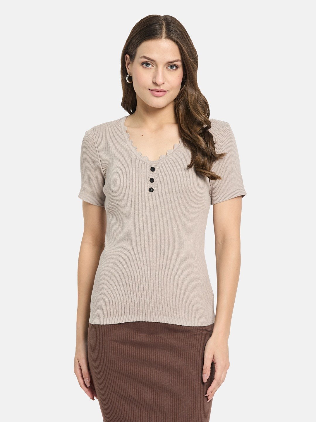 METTLE Women V-Neck T-shirt