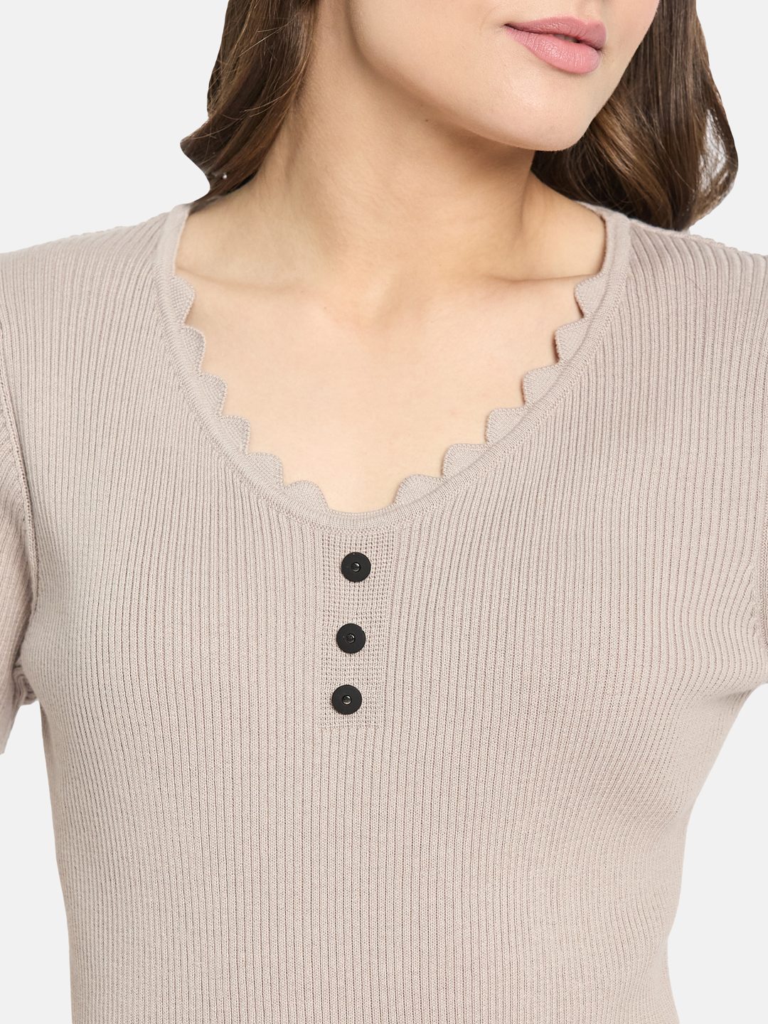 METTLE Women V-Neck T-shirt