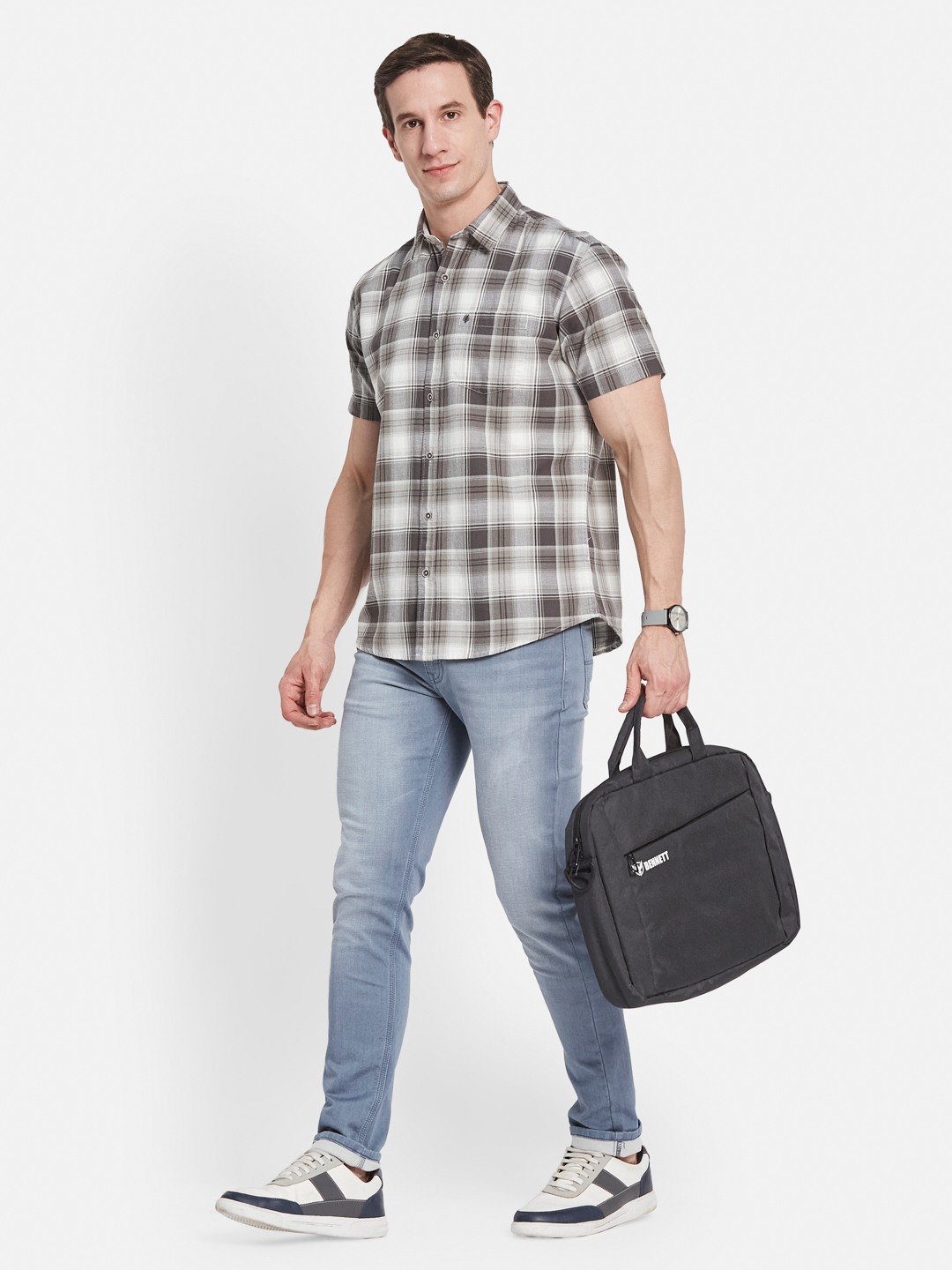 METTLE Men Opaque Checked Casual Shirt