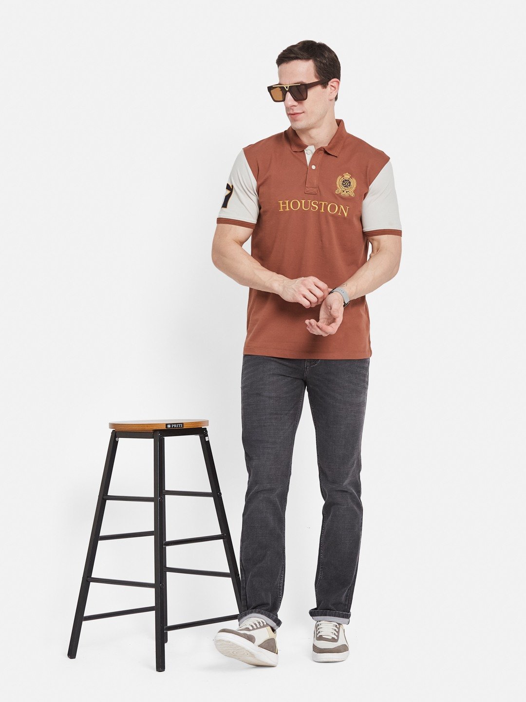 CHEST PRINT POLO NECK EMBROIDED APPLIQUE PIQUE LYCRA T-SHIRT