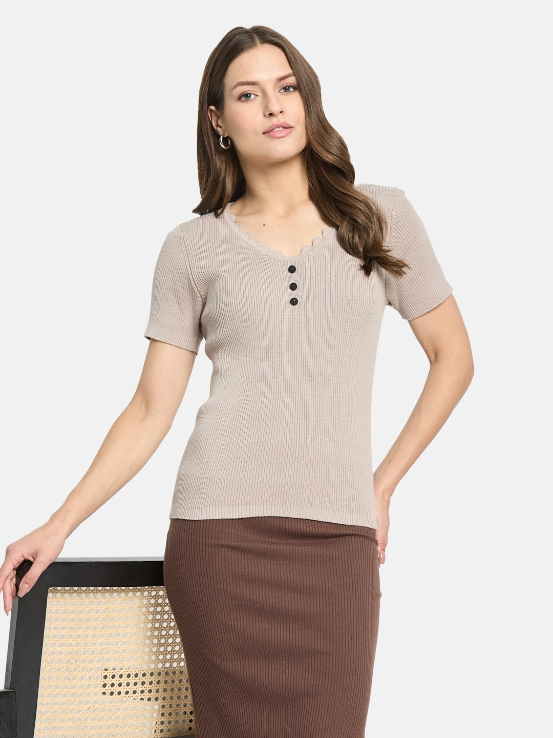 METTLE Women V-Neck T-shirt