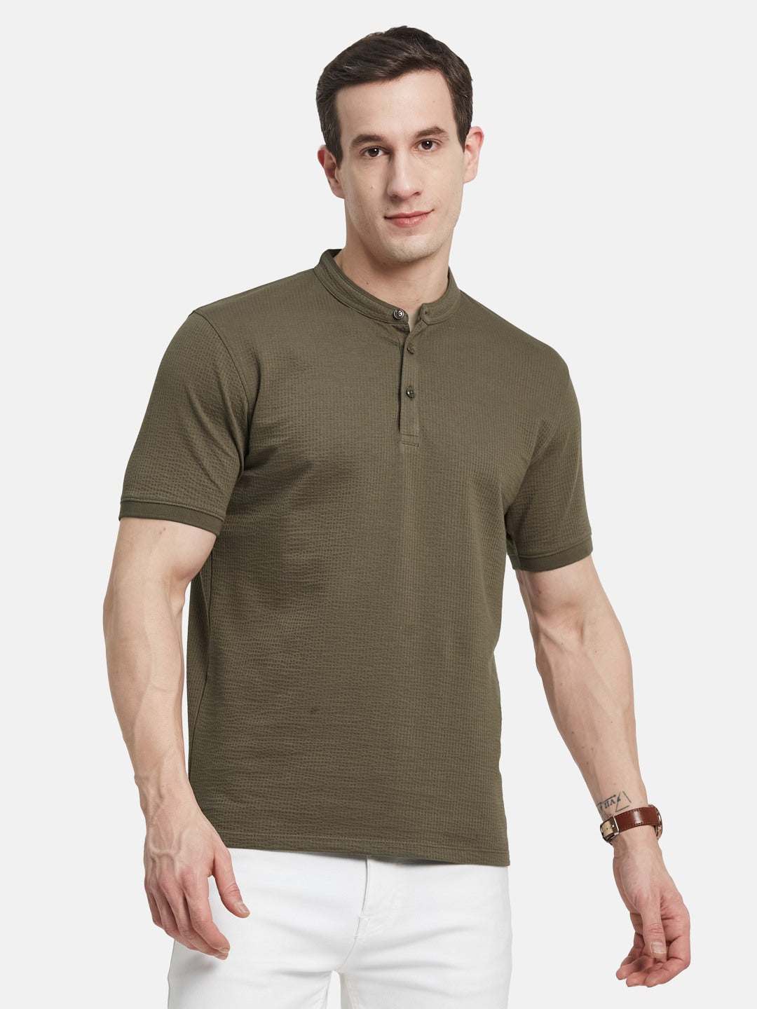 CORE HENLEY NECK SEER SUCKER T-SHIRT