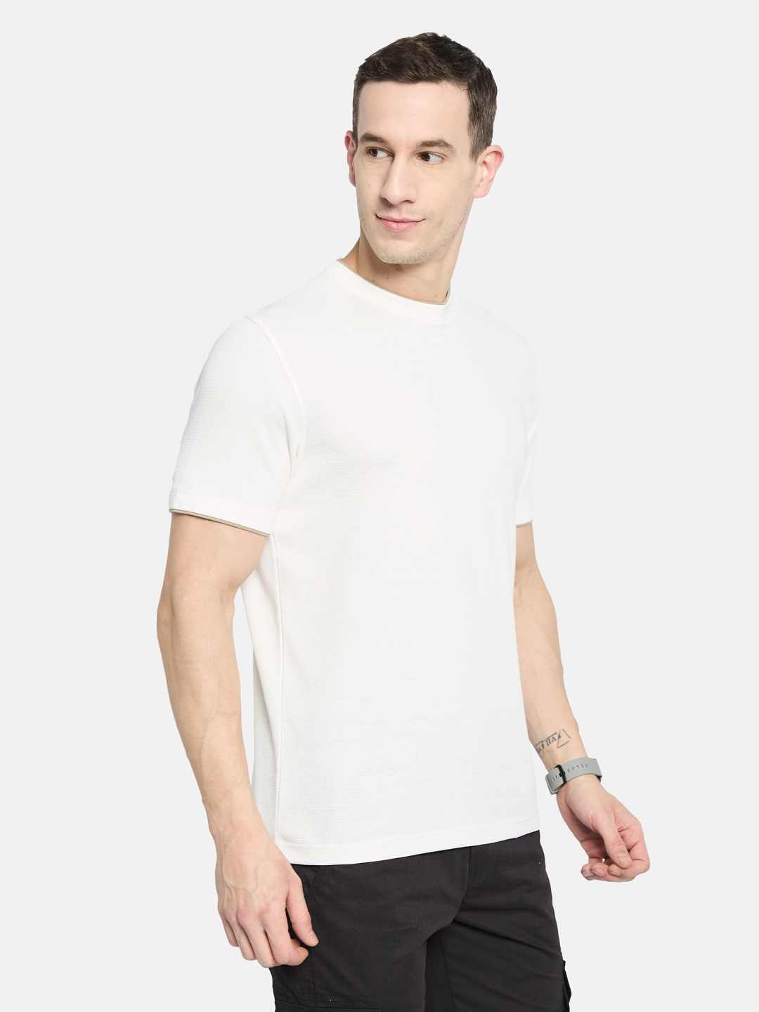 Octave Men T-shirt