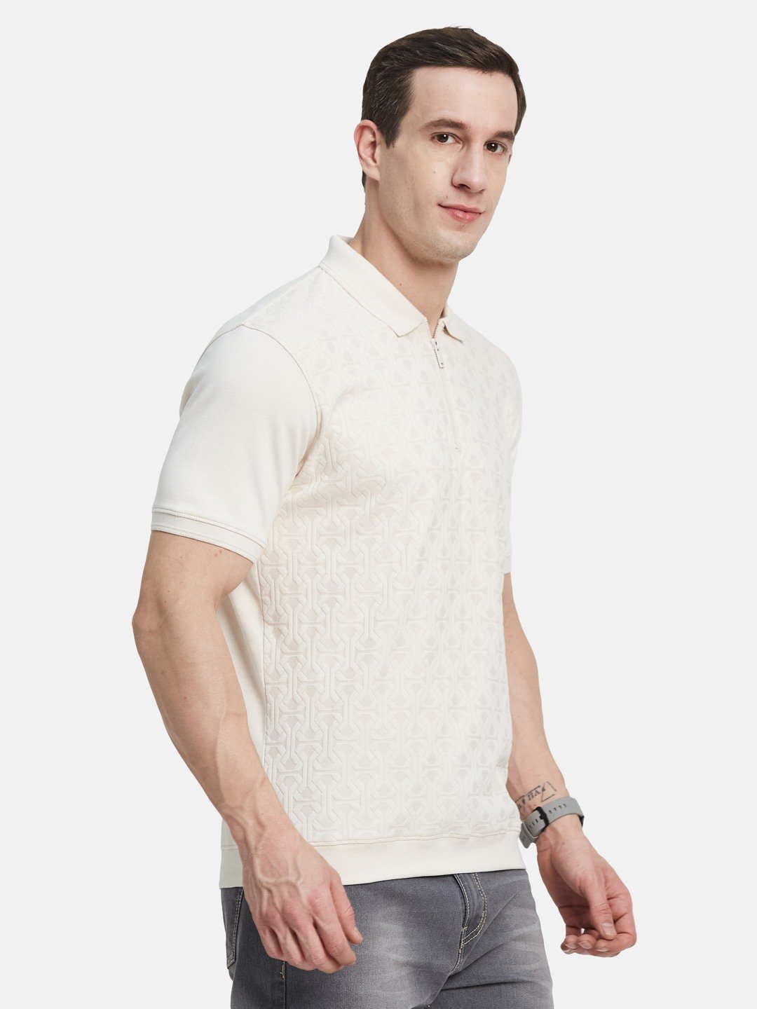 GRAPHIC PRINTED HALF-ZIP T-SHIRT