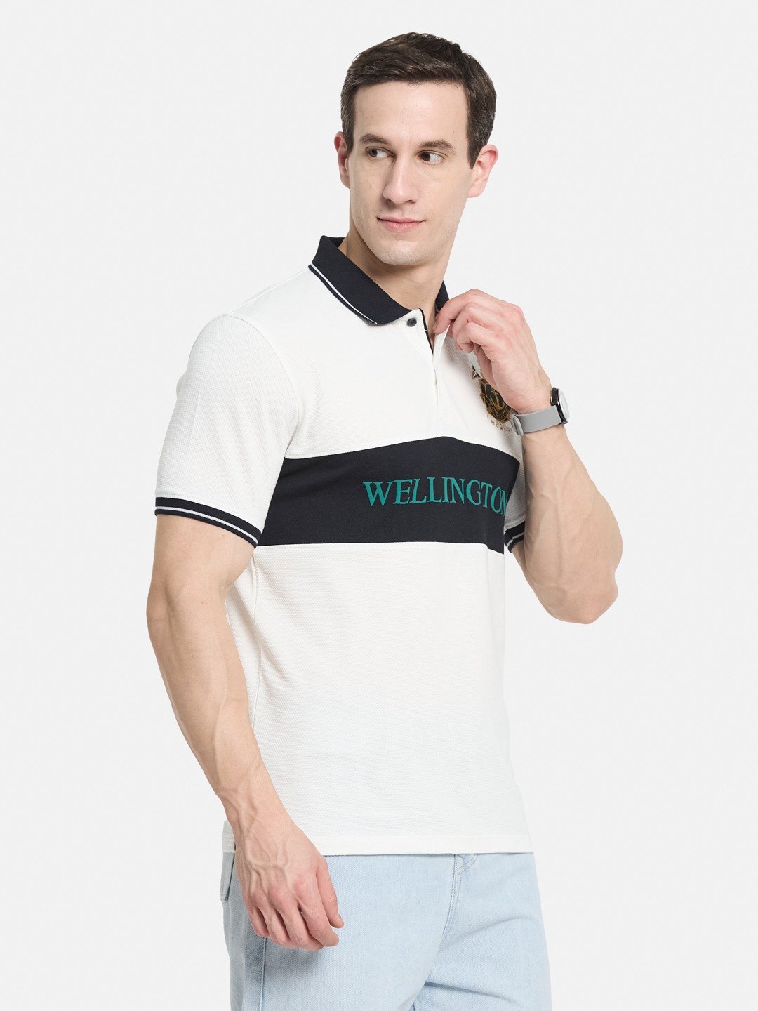 CUT N SEW  CHEST PRINT EMBROIDED APPLIQUE  T-SHIRT