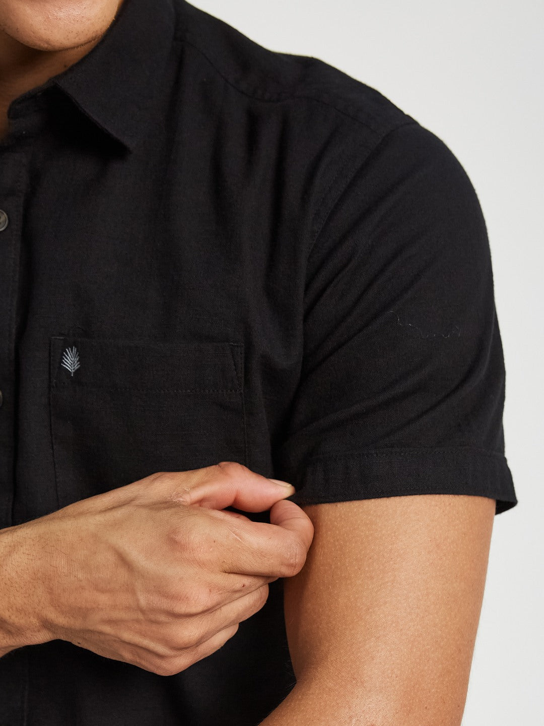 METTLE Spread Collar Cotton Casual Shirt