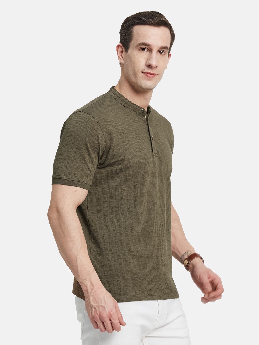 CORE HENLEY NECK SEER SUCKER T-SHIRT